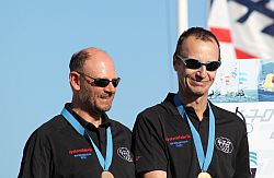Karlo Schmiedel (links) und Stefan Oetken bei der Preisverleihung.