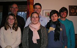 Der Jugendvorstand des HSeV ist wieder komplett: V.li. Alina Zacher (Jugendbeisitzerin), Reinhard Linke (Landesjugendobmann),Ann-Kathrin Dübbers (Erwachsenenbeisitzerin), Mitja Leipold (stellvertretender Landesjugendobmann), Eva Deichmann (Jugendsprecherin) und Henrik Simon (Erwachsenenbeisitzer).