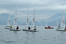 Am zweiten Wettfahrttag kam der Wind auch mit Verspätung