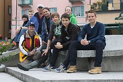 Gruppenbild mit Trainer.