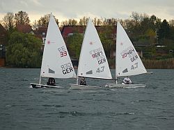 Will gelernt sein: Beherrschen eines Lasers bei viel Wind.