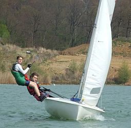 die Vorschoter mussten raus aus dem Boot