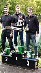 v. li.: Rüdiger Amann (Platz 2), Eva Deichmann (Platz 1)  und Wolfgang Blankenburg (Platz 3).