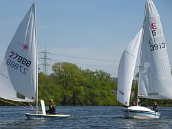 Bei gutem Wind ging es für die Hocheimer Segler am Sonntag das erste Mal aufs Wasser