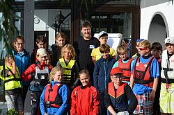 Gruppenbild der Trainer und Teilnehmer.