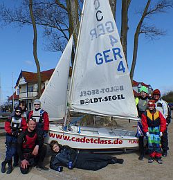 v.l. Nikolas Wycislik, Timo Laukhardt, Marc Nicolaisen (Präsident KV Cadet), Agatha Wycislik, Jascha Krekeler, Max Hedkte, Hannes Hedtke, Doris Laukhardt.