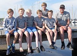 Das hessische Team bei der Qualifikation in Kiel. V. li. n. re.: Leonard v. Holtum, Theo Gnass, Paul Strohfeldt, Leon Dörflinger, Konstantin v. Holtum, Jesper Fleischer, Reinhard Linke 