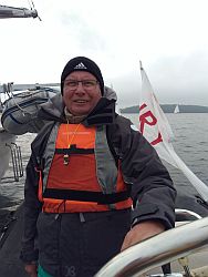 Jury-Mitglied Klaus-Dieter Lachmann bei nicht gerade Urlaubswetter.