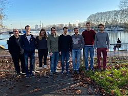 Die Gruppe der angehenden Trainer freut sich über die bestandene Prüfung.